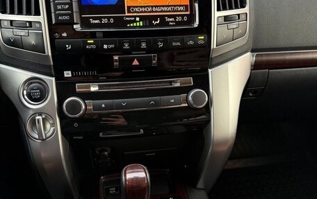 Toyota Land Cruiser 200, 2014 год, 3 997 000 рублей, 28 фотография