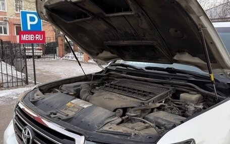 Toyota Land Cruiser 200, 2014 год, 3 997 000 рублей, 23 фотография