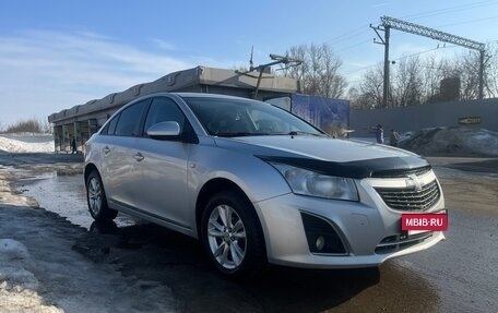 Chevrolet Cruze II, 2013 год, 550 000 рублей, 3 фотография