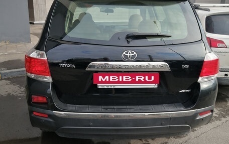 Toyota Highlander III, 2011 год, 1 990 000 рублей, 5 фотография