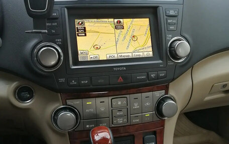 Toyota Highlander III, 2011 год, 1 990 000 рублей, 9 фотография