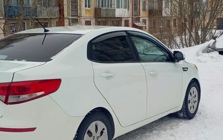 KIA Rio III рестайлинг, 2015 год, 920 000 рублей, 2 фотография