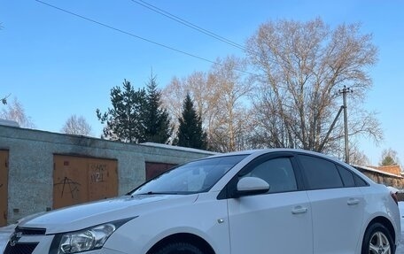 Chevrolet Cruze II, 2010 год, 690 000 рублей, 3 фотография