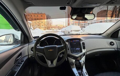 Chevrolet Cruze II, 2010 год, 690 000 рублей, 8 фотография