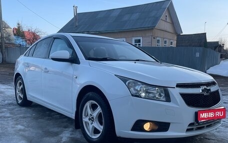 Chevrolet Cruze II, 2010 год, 690 000 рублей, 6 фотография