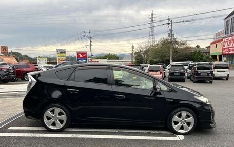 Toyota Prius, 2015 год, 1 340 000 рублей, 3 фотография