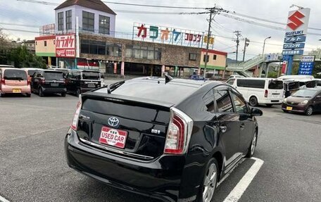 Toyota Prius, 2015 год, 1 340 000 рублей, 4 фотография