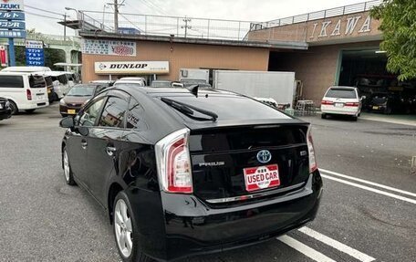 Toyota Prius, 2015 год, 1 340 000 рублей, 6 фотография