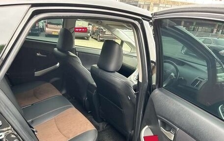 Toyota Prius, 2015 год, 1 340 000 рублей, 16 фотография