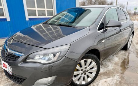 Opel Astra J, 2011 год, 599 000 рублей, 2 фотография