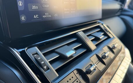 Toyota Land Cruiser, 2021 год, 12 000 000 рублей, 24 фотография