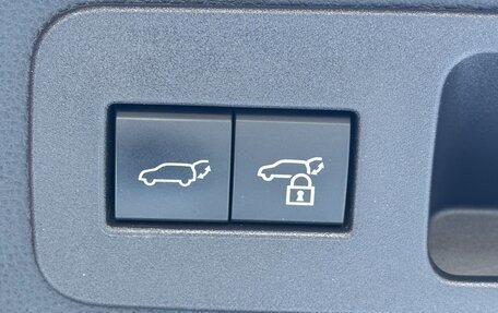 Toyota Land Cruiser, 2021 год, 12 000 000 рублей, 29 фотография