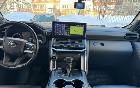 Toyota Land Cruiser, 2021 год, 12 000 000 рублей, 22 фотография