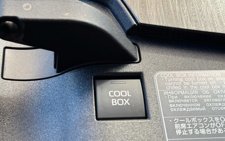 Toyota Land Cruiser, 2021 год, 12 000 000 рублей, 31 фотография