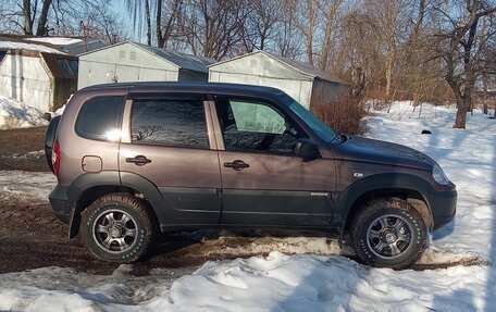 Chevrolet Niva I рестайлинг, 2017 год, 850 000 рублей, 9 фотография