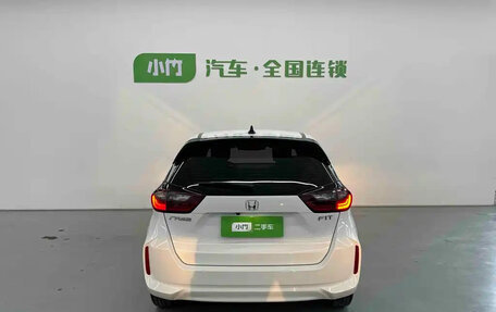 Honda Fit, 2022 год, 1 060 000 рублей, 5 фотография