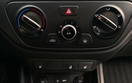 Hyundai Solaris II рестайлинг, 2018 год, 1 295 000 рублей, 20 фотография