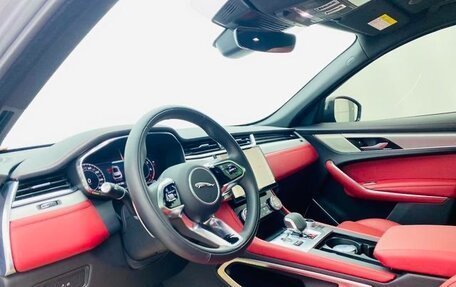 Jaguar F-Pace, 2024 год, 5 405 000 рублей, 8 фотография