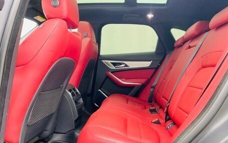 Jaguar F-Pace, 2024 год, 5 405 000 рублей, 15 фотография