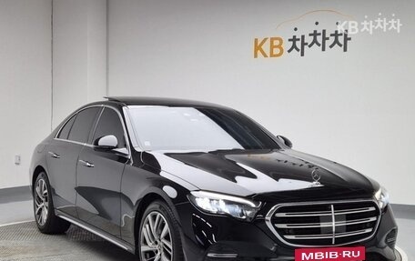 Mercedes-Benz E-Класс, 2025 год, 6 220 000 рублей, 4 фотография