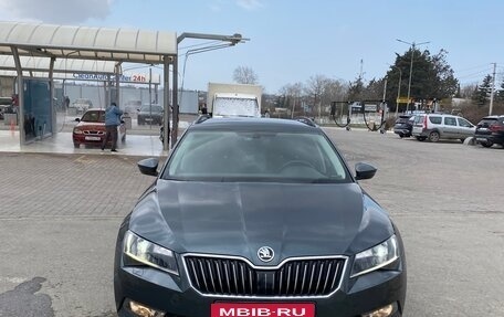 Skoda Superb III рестайлинг, 2018 год, 1 950 000 рублей, 1 фотография