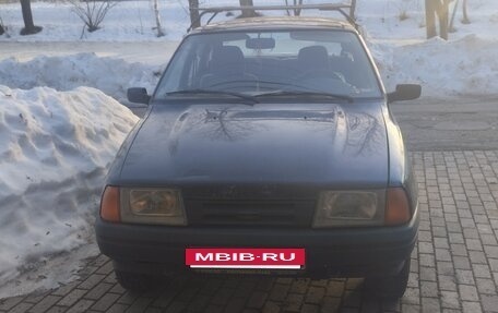 ИЖ 2126 «Ода», 2005 год, 130 000 рублей, 2 фотография