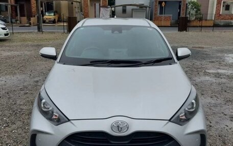 Toyota Yaris, 2020 год, 1 100 000 рублей, 2 фотография