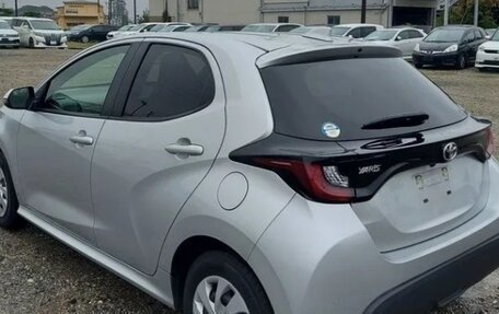 Toyota Yaris, 2020 год, 1 100 000 рублей, 8 фотография