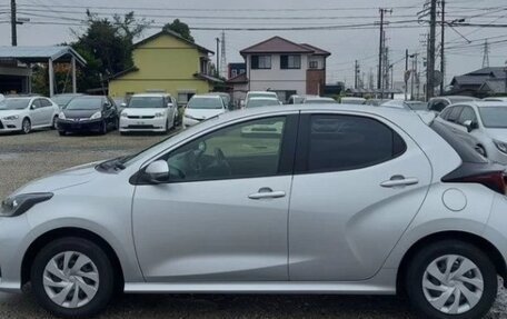 Toyota Yaris, 2020 год, 1 100 000 рублей, 7 фотография