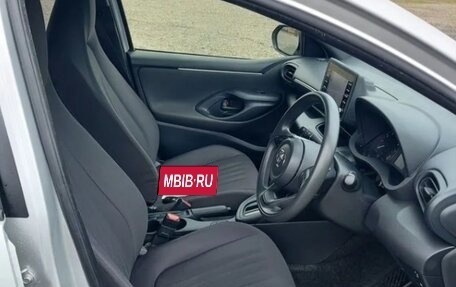 Toyota Yaris, 2020 год, 1 100 000 рублей, 23 фотография