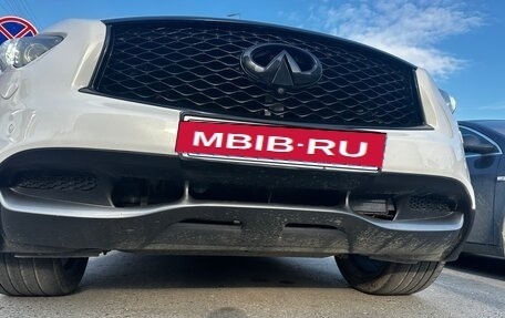 Infiniti FX II, 2010 год, 1 620 000 рублей, 3 фотография