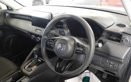 Honda Vezel, 2023 год, 1 960 000 рублей, 7 фотография