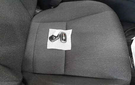 Honda Vezel, 2023 год, 1 960 000 рублей, 8 фотография