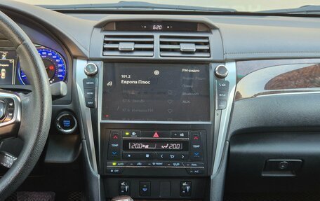 Toyota Camry, 2017 год, 2 000 000 рублей, 10 фотография