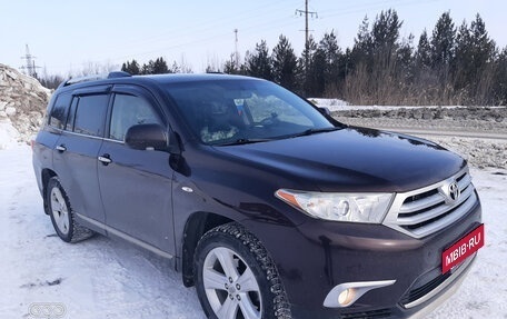 Toyota Highlander III, 2012 год, 2 250 000 рублей, 3 фотография