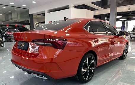 Skoda Octavia IV, 2023 год, 1 950 000 рублей, 2 фотография
