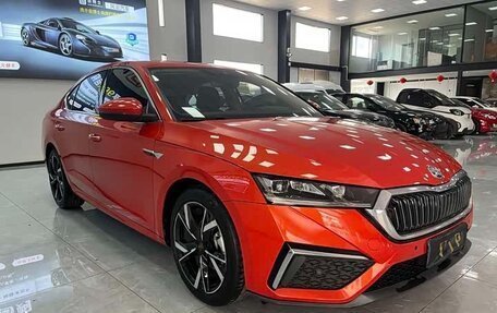 Skoda Octavia IV, 2023 год, 1 950 000 рублей, 3 фотография