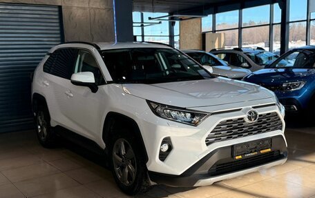 Toyota RAV4, 2020 год, 3 160 000 рублей, 3 фотография