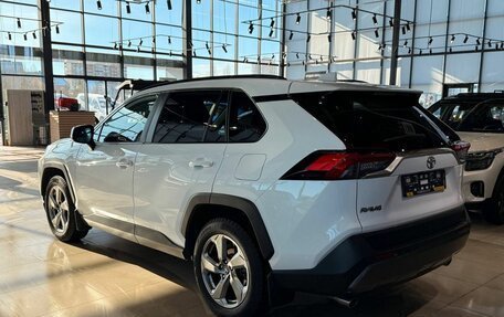 Toyota RAV4, 2020 год, 3 160 000 рублей, 7 фотография