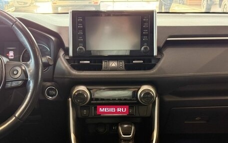 Toyota RAV4, 2020 год, 3 160 000 рублей, 12 фотография