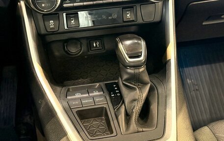 Toyota RAV4, 2020 год, 3 160 000 рублей, 21 фотография