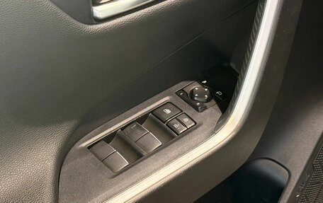 Toyota RAV4, 2020 год, 3 160 000 рублей, 17 фотография