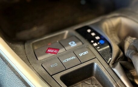 Toyota RAV4, 2020 год, 3 160 000 рублей, 19 фотография