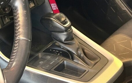 Toyota RAV4, 2020 год, 3 160 000 рублей, 20 фотография