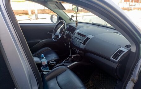 Mitsubishi Outlander III рестайлинг 3, 2010 год, 1 450 000 рублей, 18 фотография