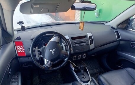 Mitsubishi Outlander III рестайлинг 3, 2010 год, 1 450 000 рублей, 12 фотография