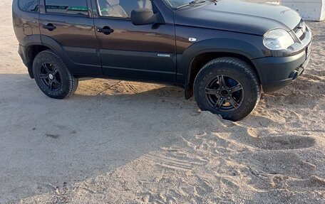 Chevrolet Niva I рестайлинг, 2011 год, 525 000 рублей, 2 фотография