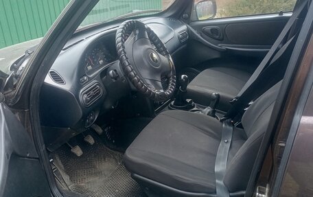 Chevrolet Niva I рестайлинг, 2011 год, 525 000 рублей, 6 фотография