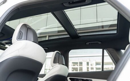 Mercedes-Benz GLC, 2025 год, 8 990 000 рублей, 36 фотография