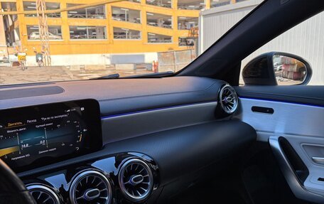 Mercedes-Benz CLA, 2019 год, 3 000 000 рублей, 7 фотография